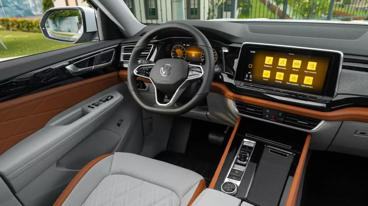 Volkswagen Teramont President Vip &#8211; Màu Đen