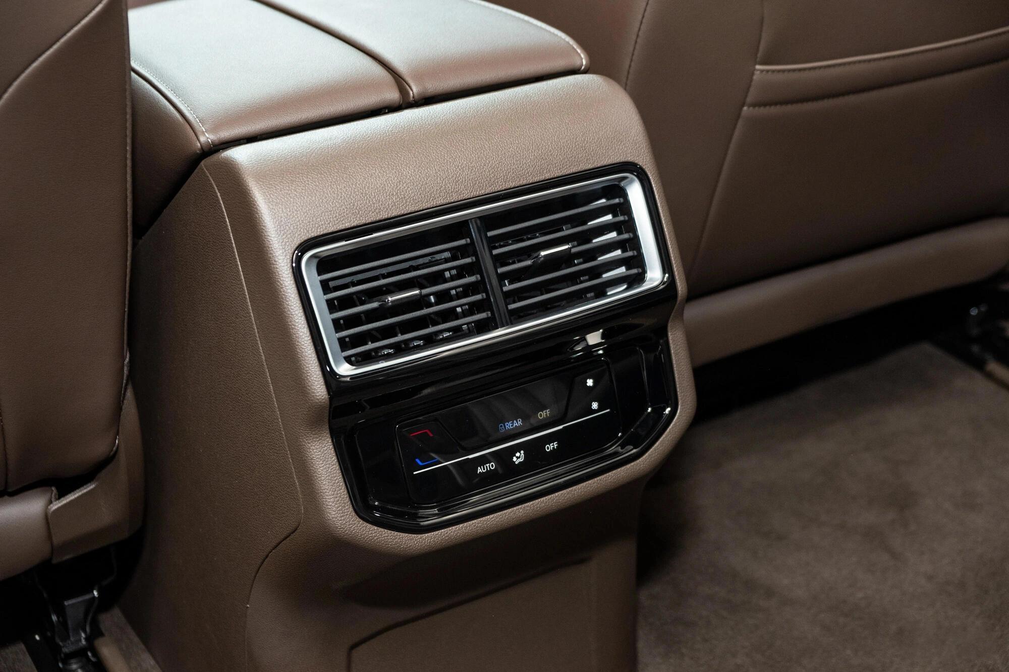 Volkswagen Viloran Premium 2025