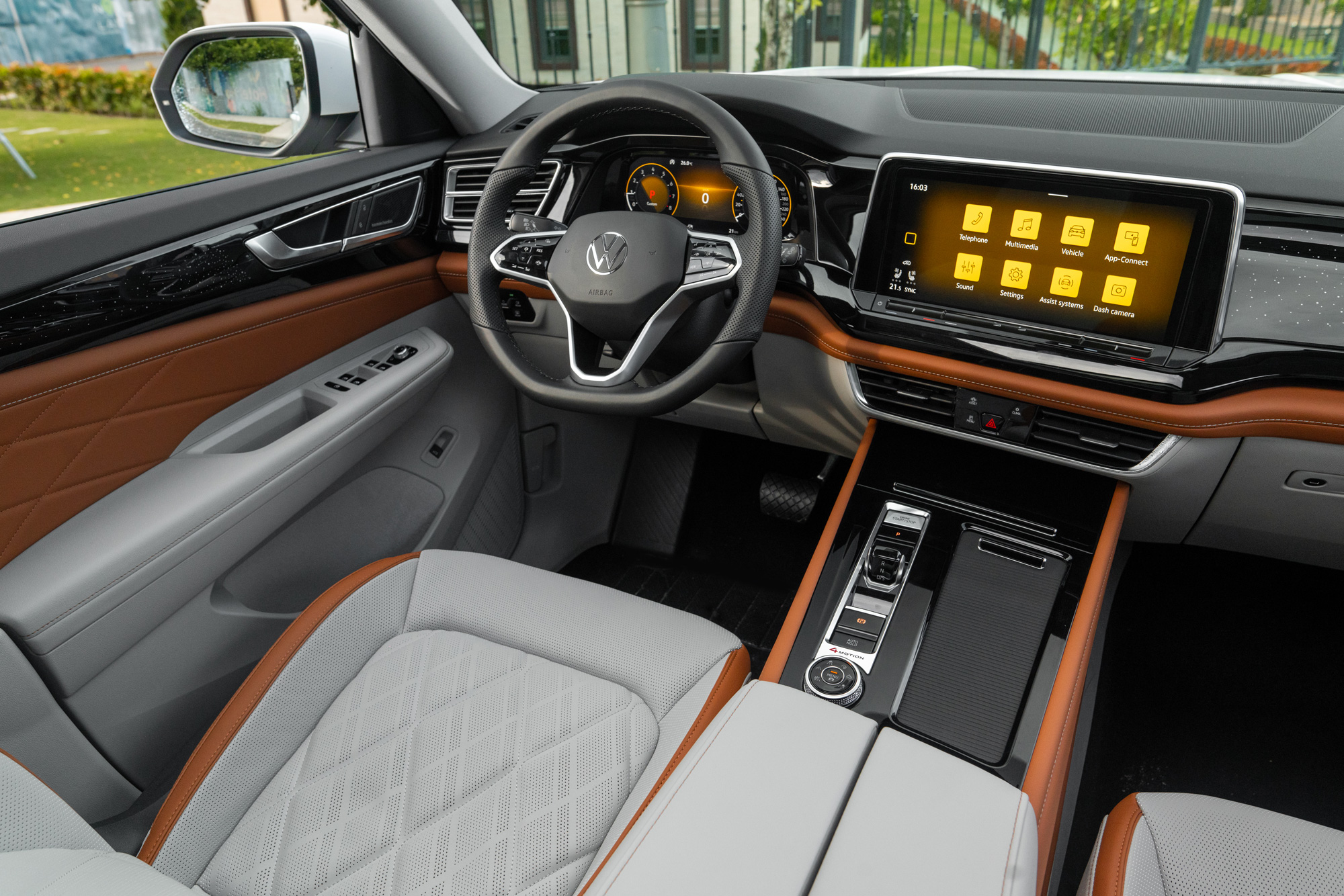Volkswagen Teramont President 6 chỗ Hot 2025