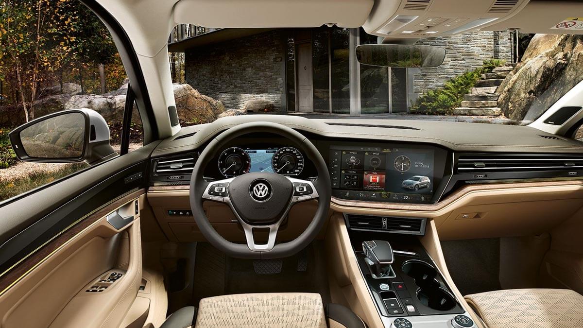 VW Touareg Luxury