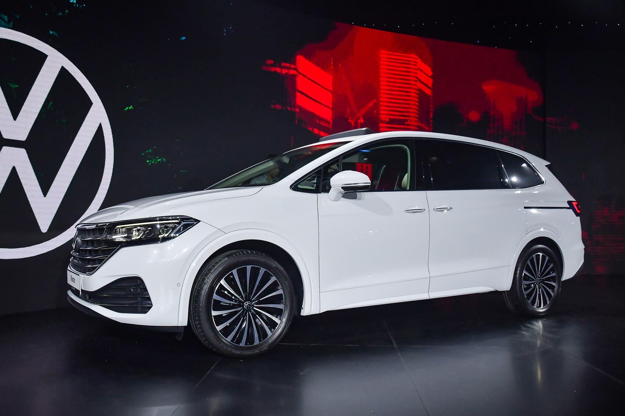 Volkswagen Viloran Luxury