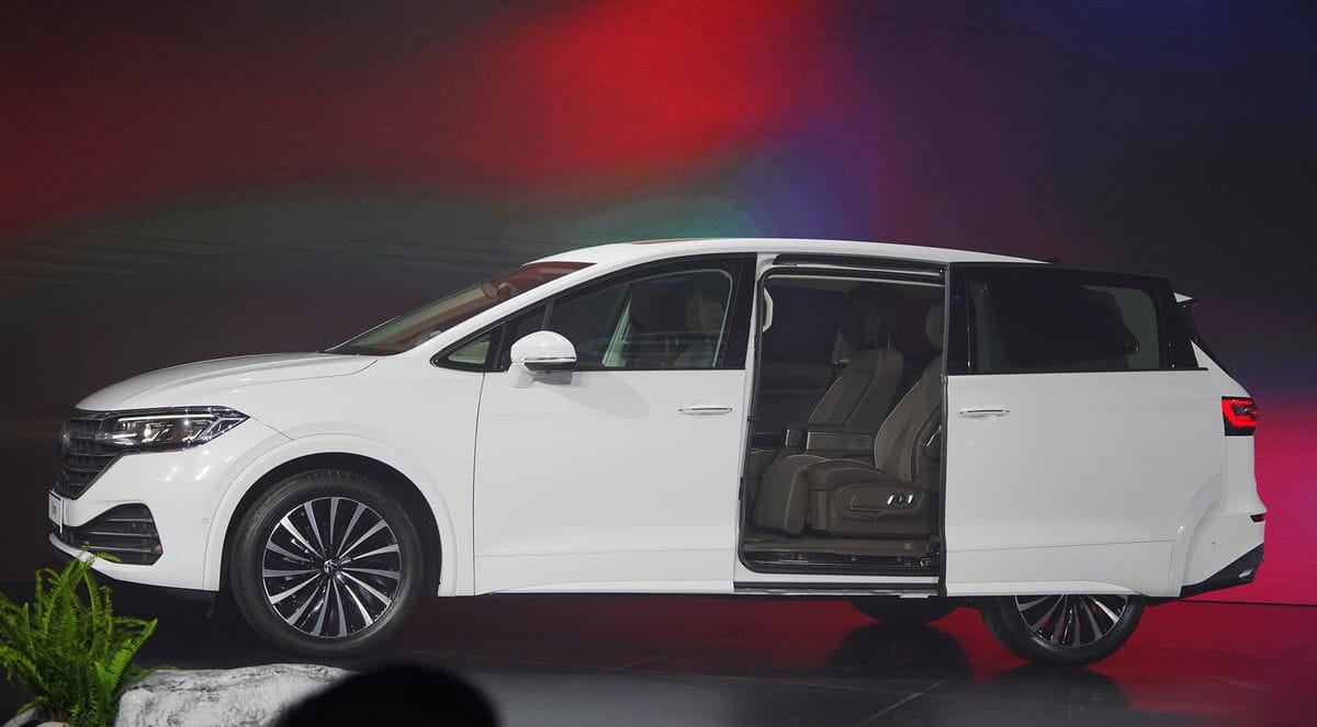 Volkswagen Viloran Luxury 2025