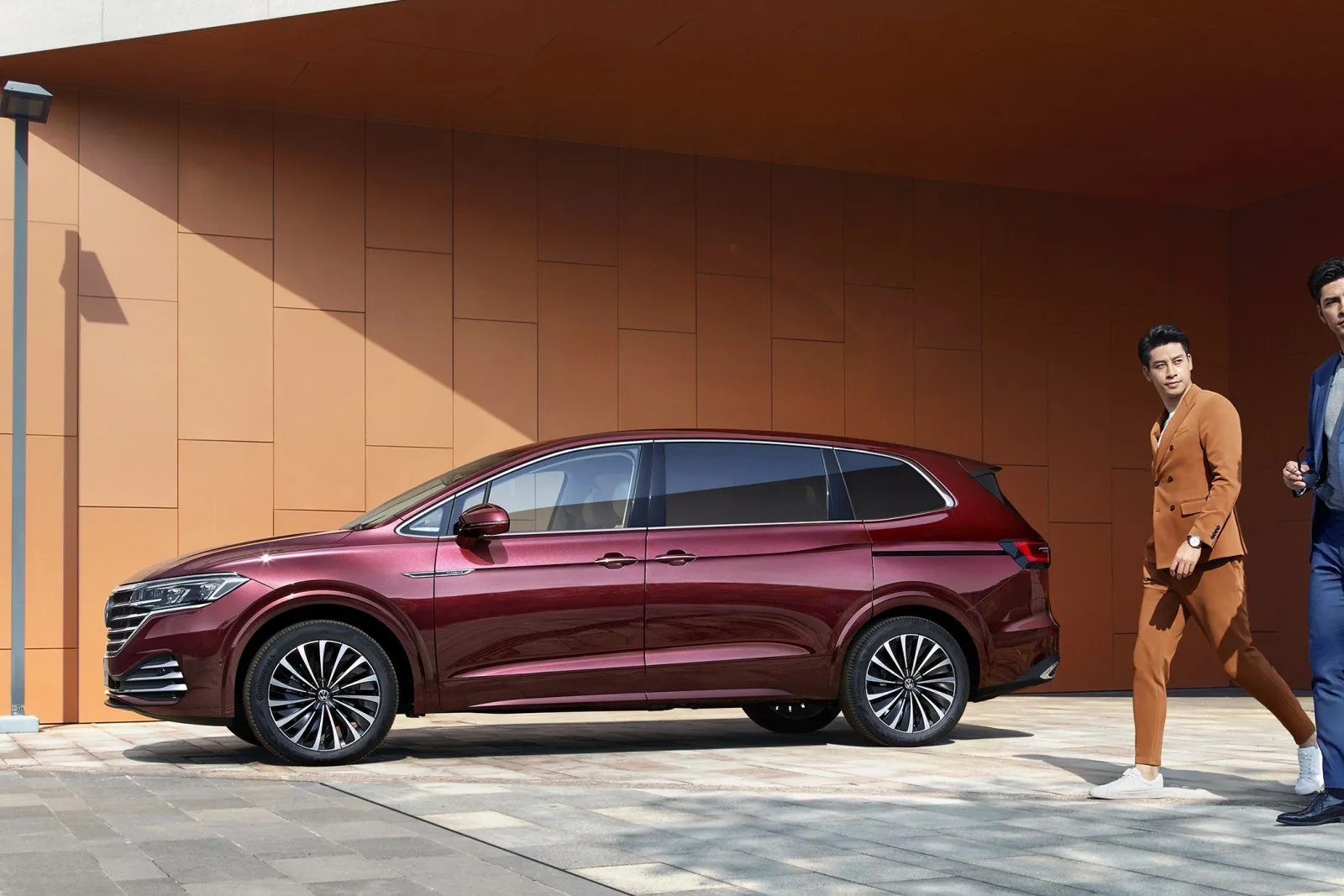 Volkswagen Viloran Luxury 2025