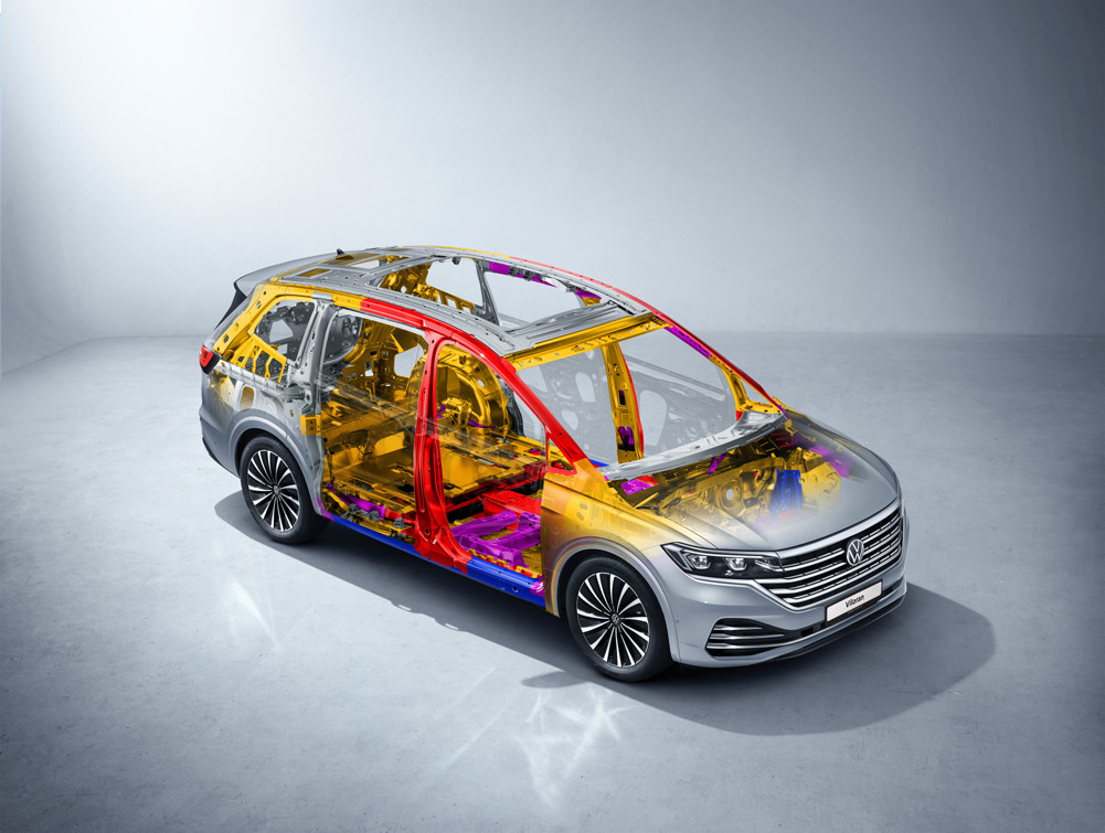 Volkswagen Viloran Luxury &#8211; Màu Vàng