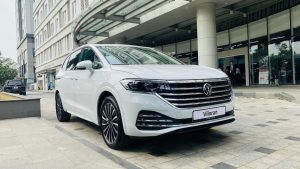 Volkswagen Viloran Luxury - Màu Trắng