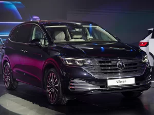 Volkswagen Viloran Luxury – Màu Bạc